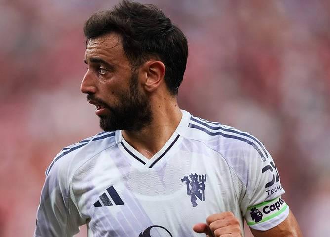 中国体育-邮报：足总杯出局后曼联有空档期，他们在商谈去沙特踢友谊赛