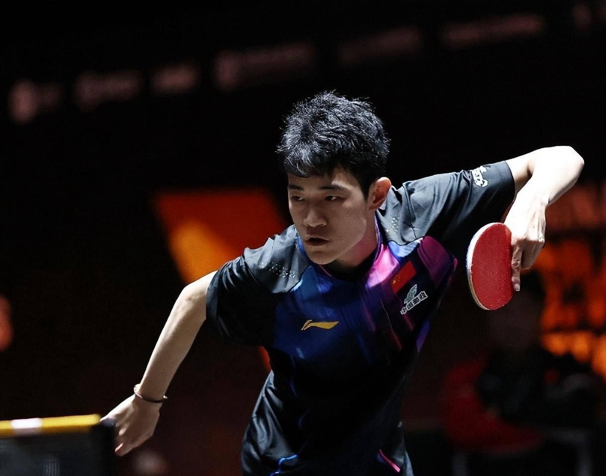 体育平台-双喜临门！国乒20岁新星崛起冲冠：当梁靖崑替身，曾击败张本智和